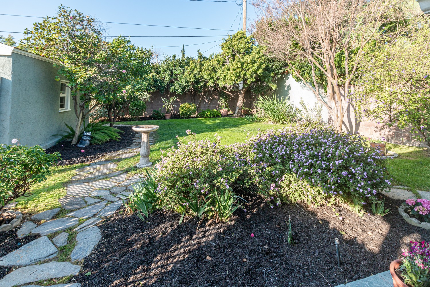 Elfyer - Burbank, CA House - For Sale