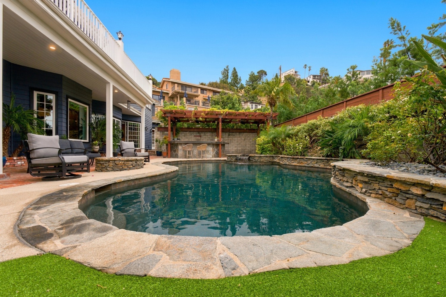 Elfyer - Burbank, CA House - For Sale