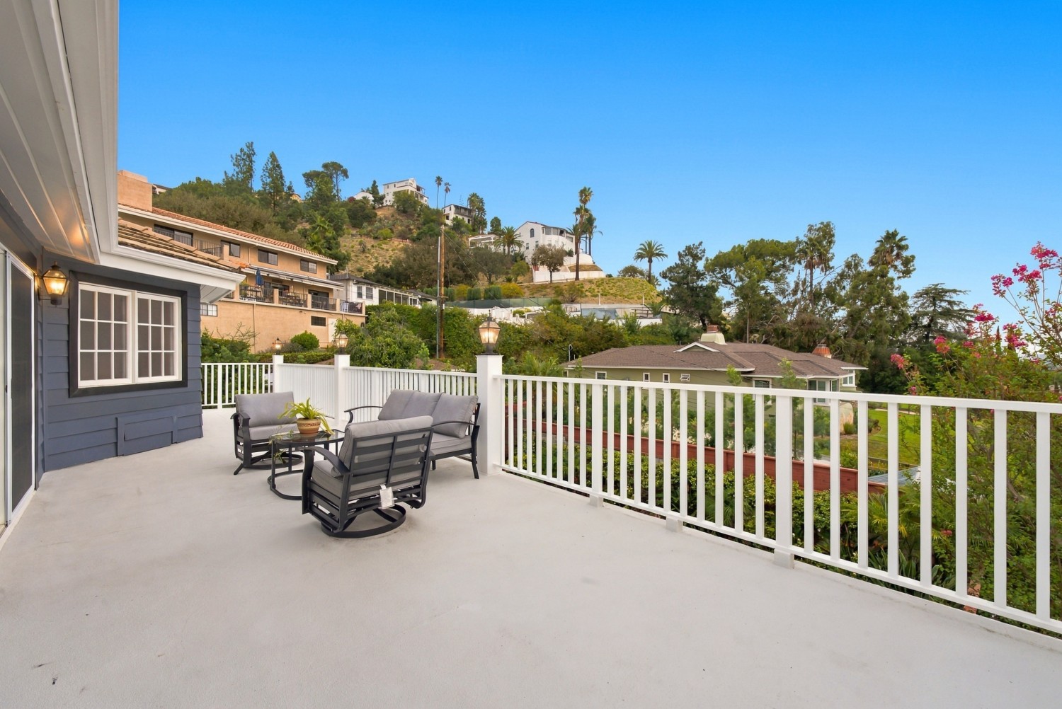 Elfyer - Burbank, CA House - For Sale