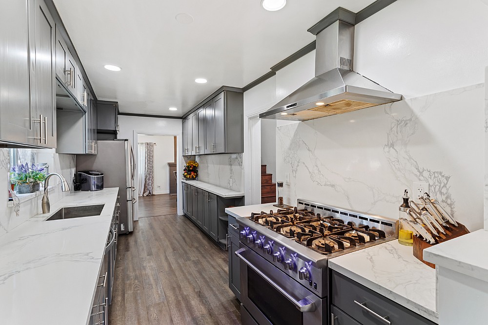 Elfyer - Long Beach, CA House - For Sale