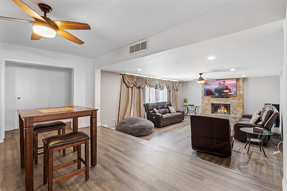 Elfyer - Long Beach, CA House - For Sale