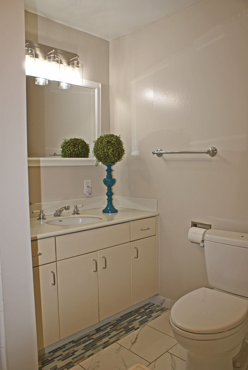 Elfyer - Los Angeles, CA House - For Sale