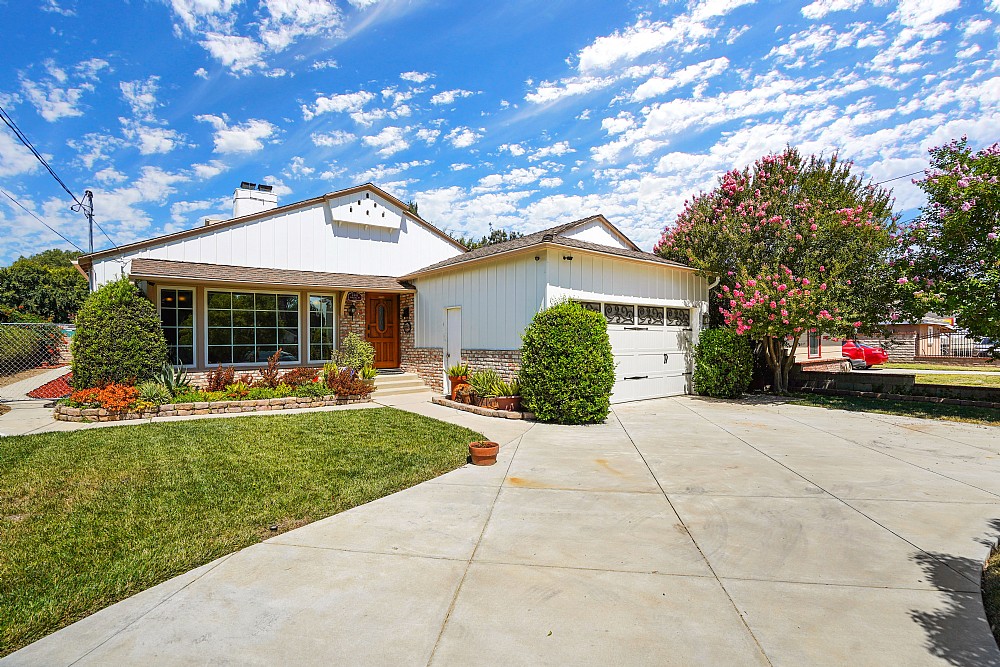 Elfyer - Reseda, CA House - For Sale