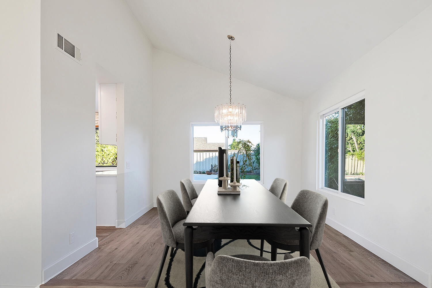 Elfyer - Thousand Oaks, CA House - For Sale