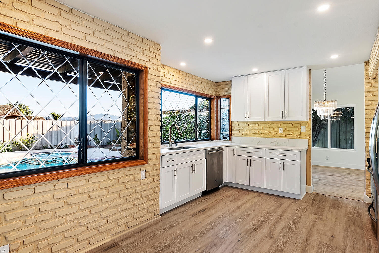 Elfyer - Thousand Oaks, CA House - For Sale