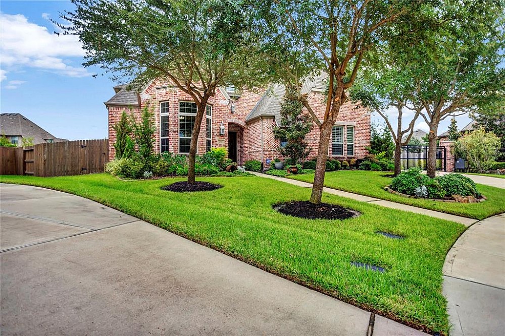 Elfyer - Friendswood, TX House - For Sale