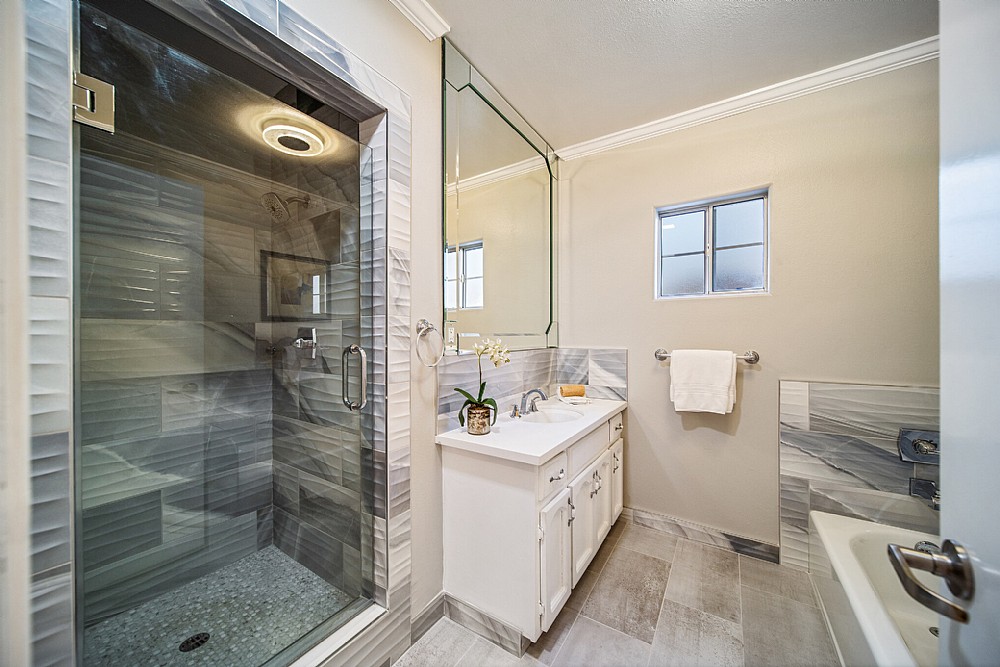 Elfyer - Los Angeles, CA House - For Sale