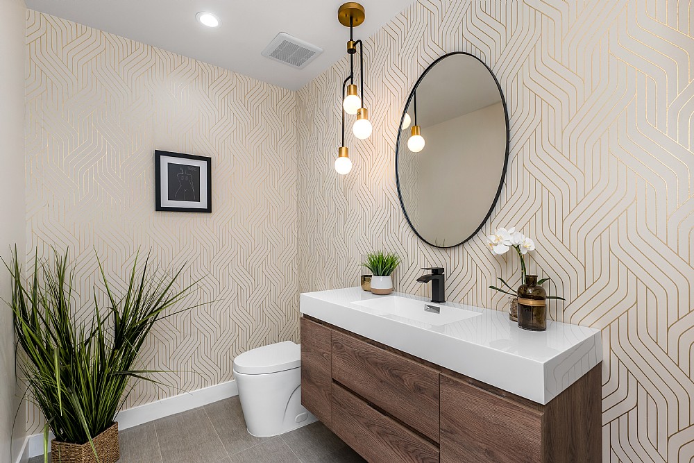 Elfyer - Sherman Oaks,  House - For Sale