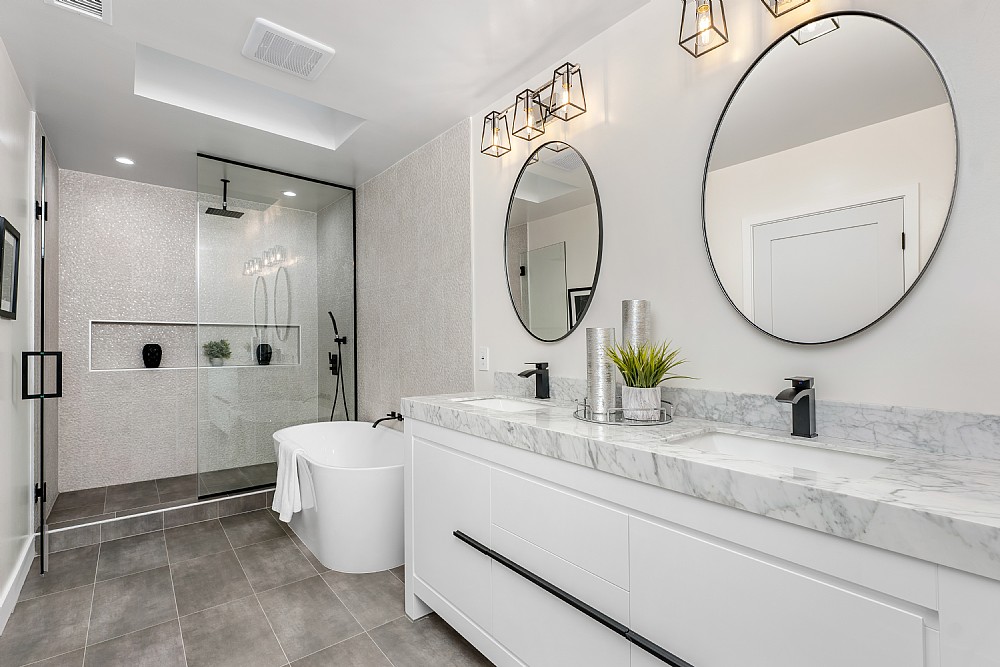 Elfyer - Sherman Oaks,  House - For Sale