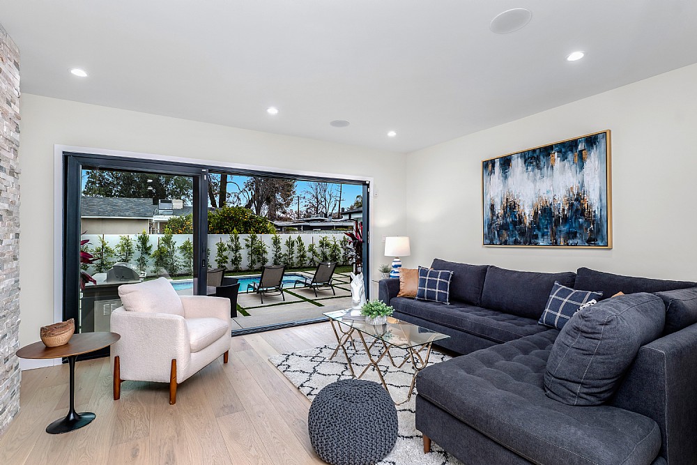 Elfyer - Sherman Oaks,  House - For Sale