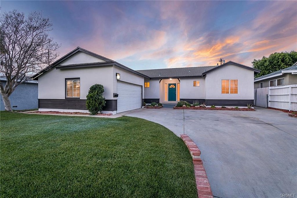 Elfyer - Mission Hills, CA House - For Sale