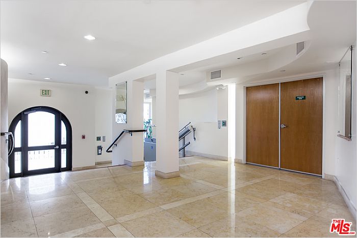 Elfyer - Los Angeles, CA House - For Sale