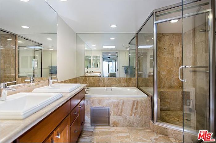 Elfyer - Los Angeles, CA House - For Sale