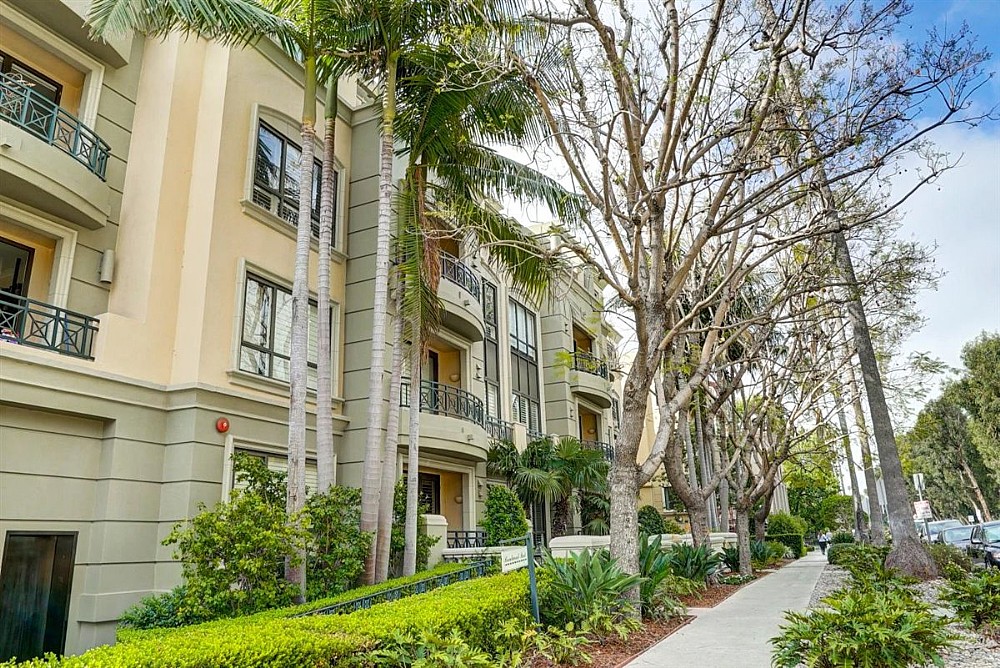 Elfyer - Los Angeles, CA House - For Sale