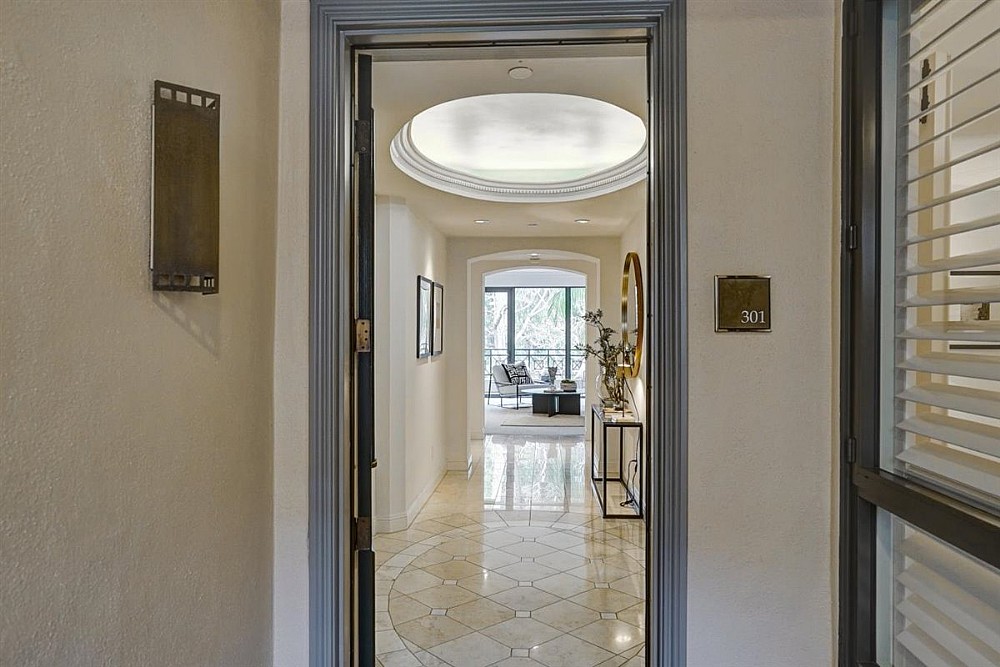 Elfyer - Los Angeles, CA House - For Sale