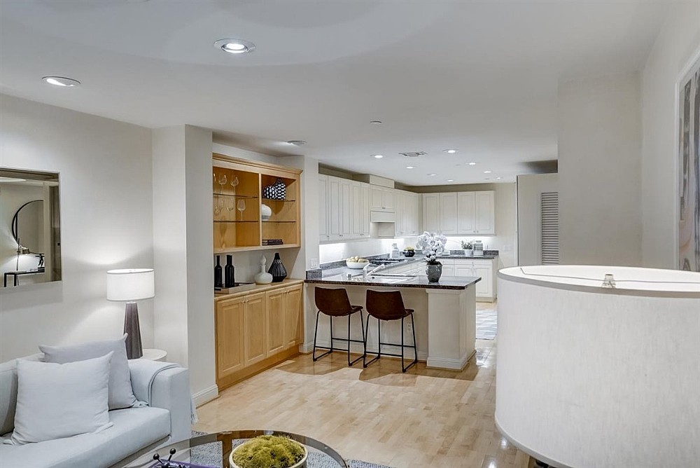 Elfyer - Los Angeles, CA House - For Sale