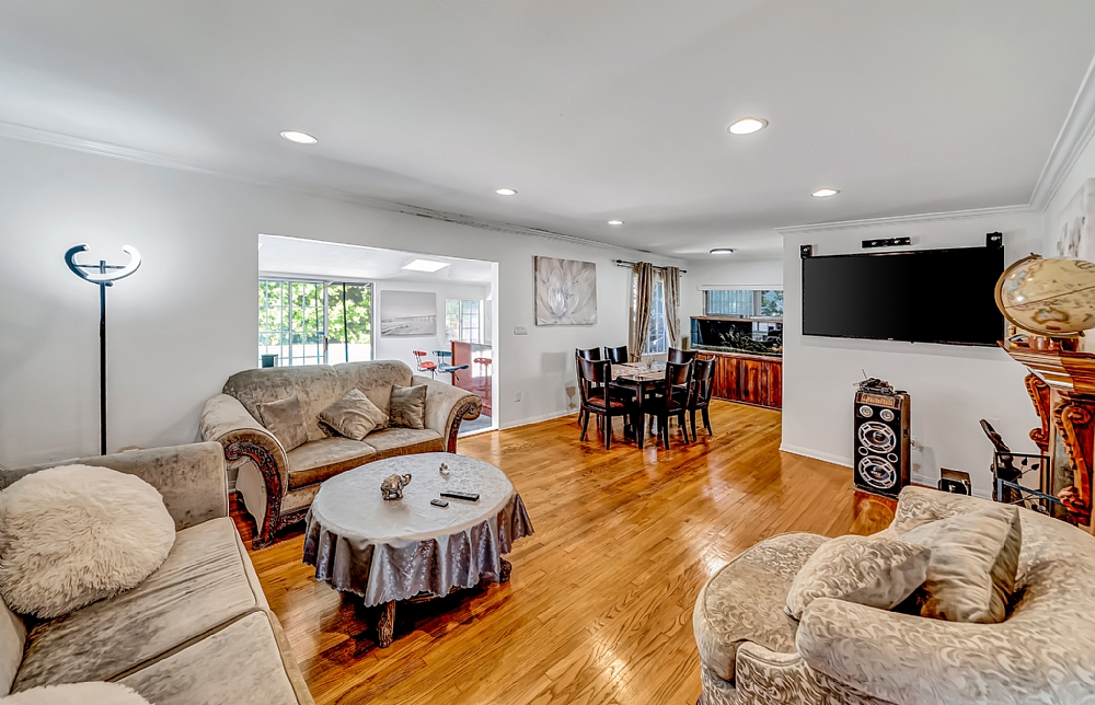Elfyer - Mission Hills, CA House - For Sale