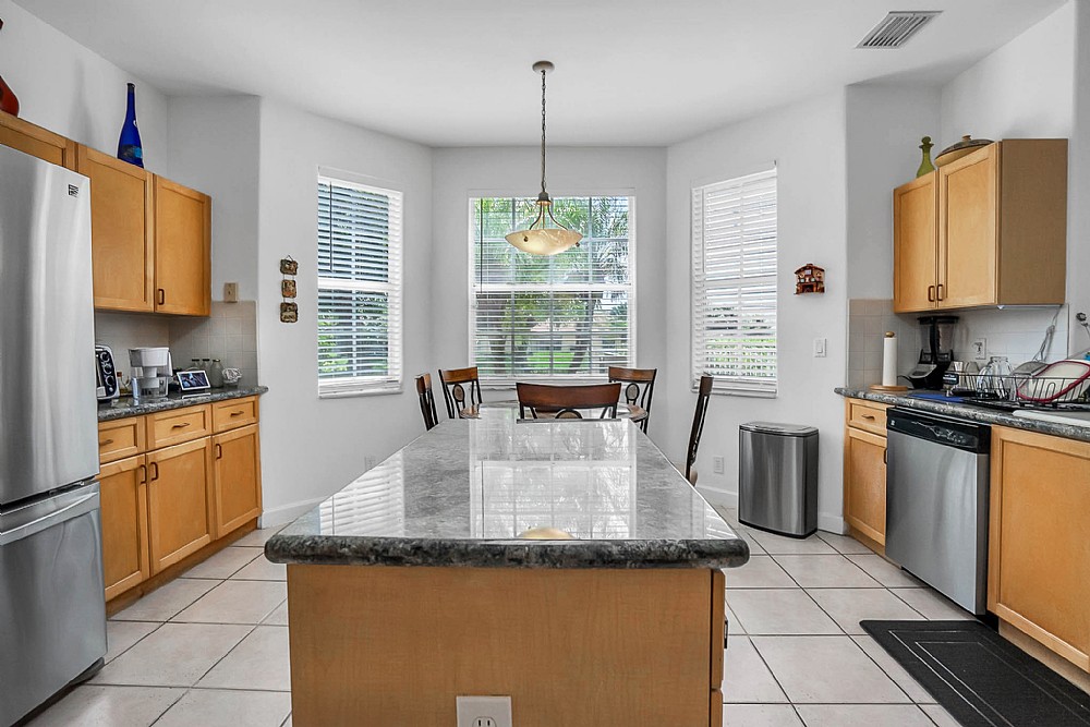 Elfyer - Pembroke Pines, FL House - For Sale