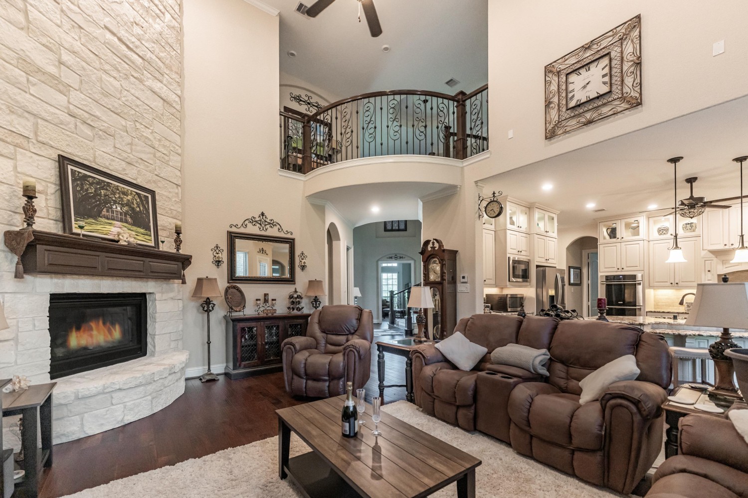 Elfyer - Pinehurst, TX House - For Sale