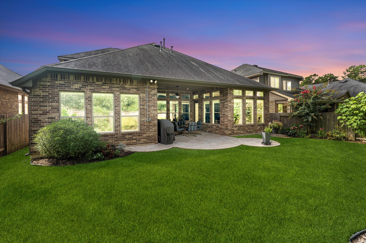 Elfyer - Pinehurst, TX House - For Sale