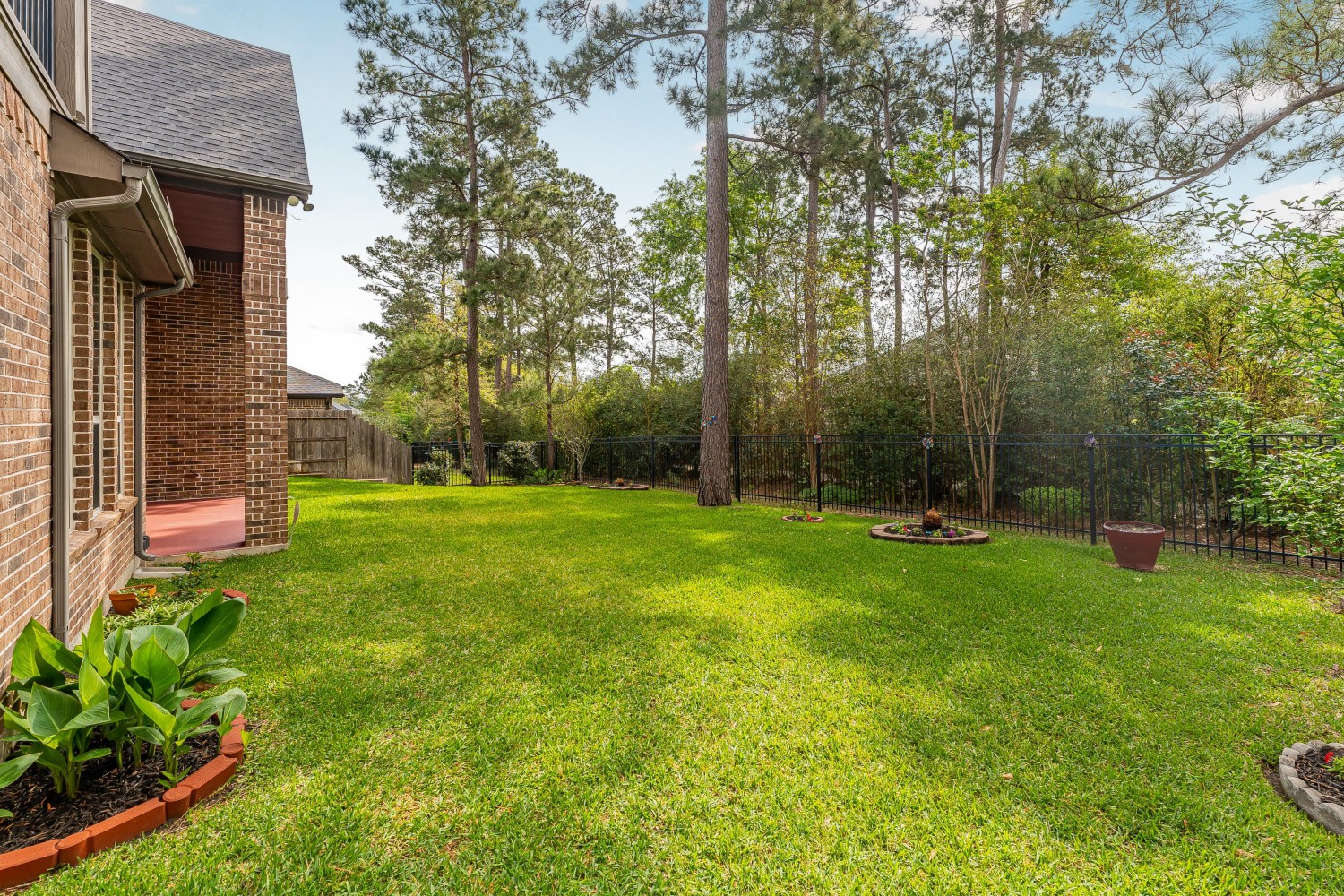 Elfyer - Pinehurst, TX House - For Sale