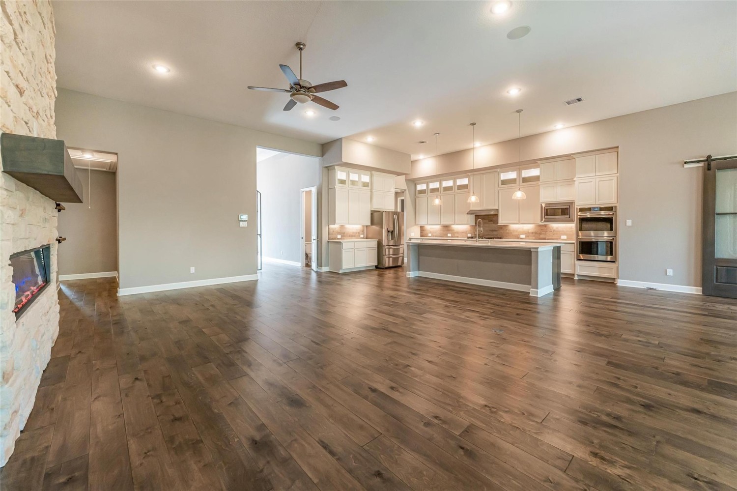 Elfyer - Pinehurst, TX House - For Sale