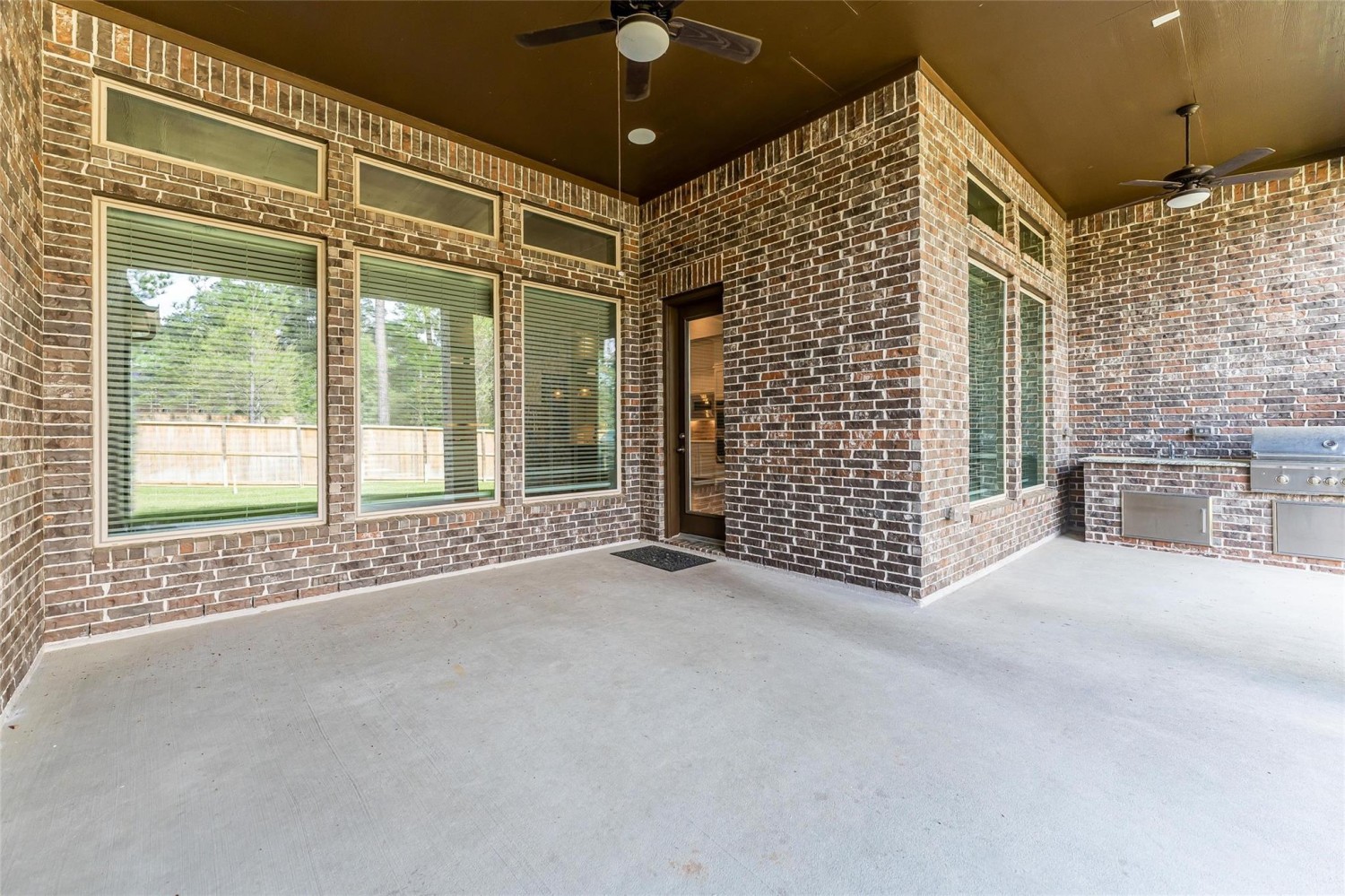 Elfyer - Pinehurst, TX House - For Sale