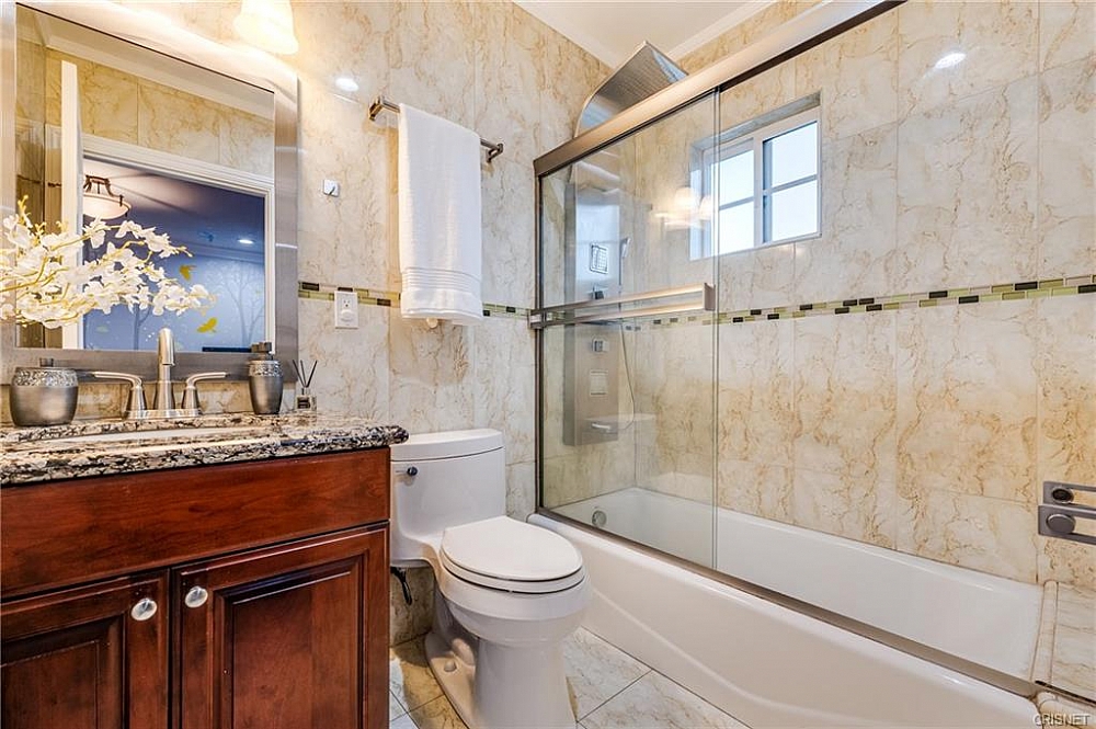 Elfyer - Los Angeles, CA House - For Sale