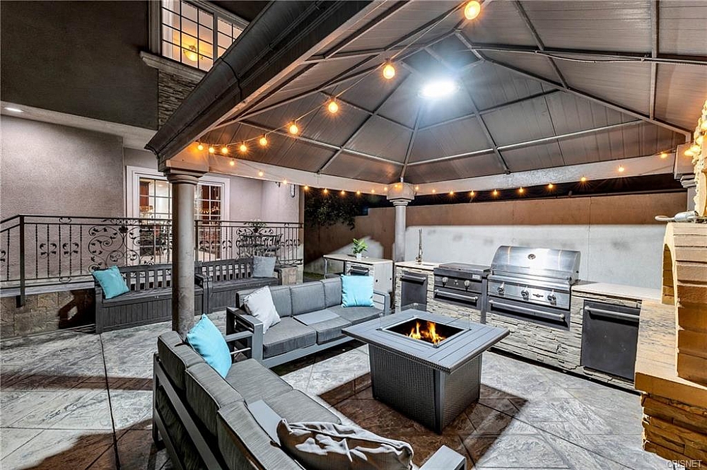 Elfyer - Los Angeles, CA House - For Sale