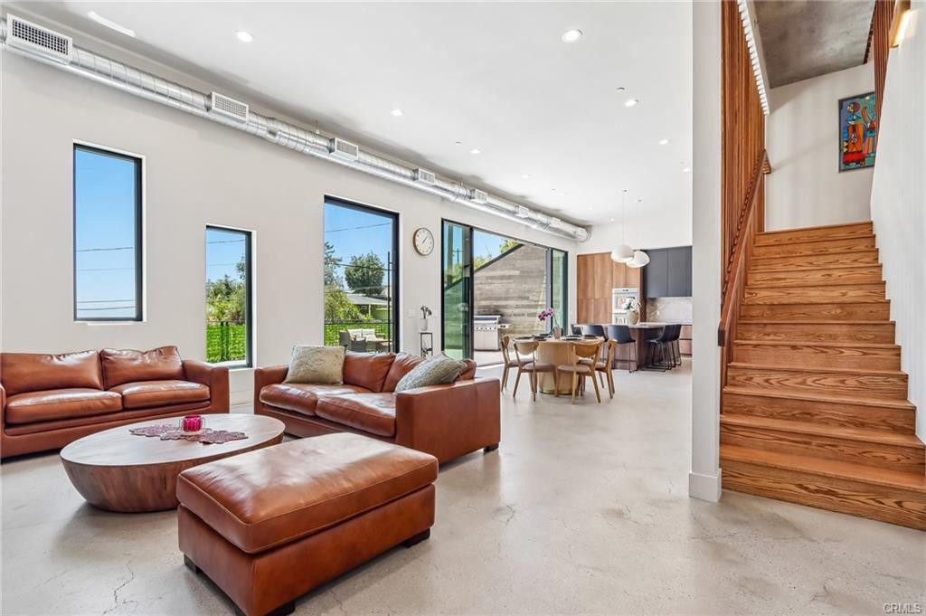 Elfyer - Sun Valley, CA House - For Sale