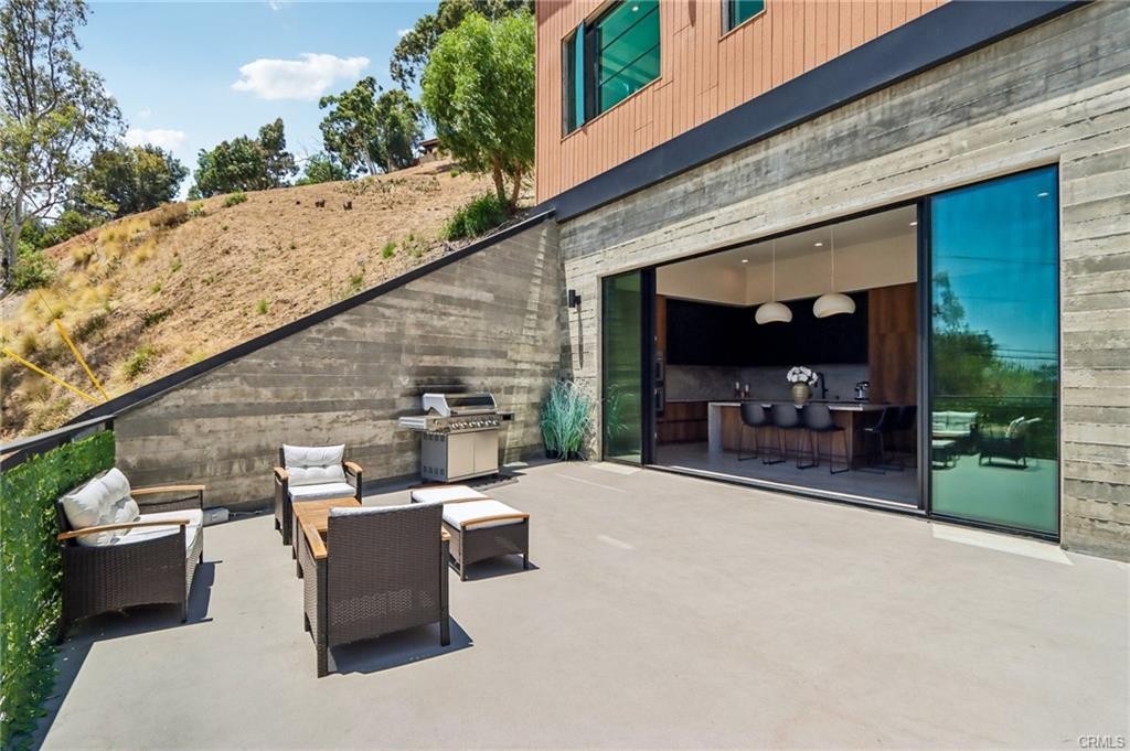 Elfyer - Sun Valley, CA House - For Sale