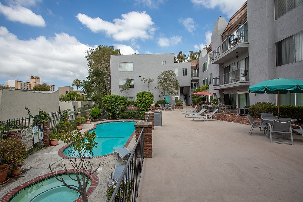 Elfyer - Culver City, CA House - For Sale