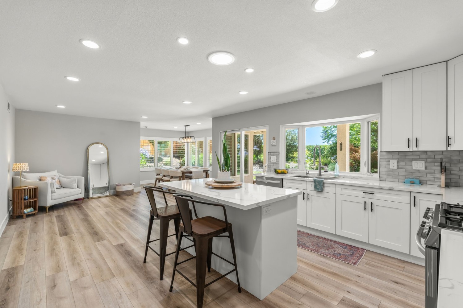 Elfyer - Thousand Oaks, CA House - For Sale