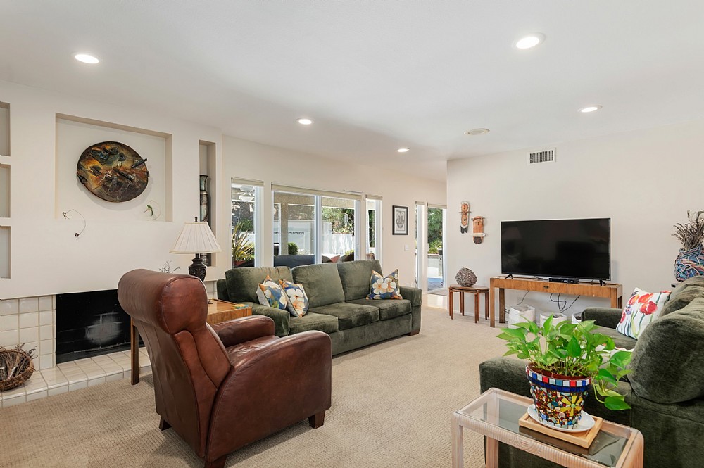 Elfyer - Granada Hills, CA House - For Sale