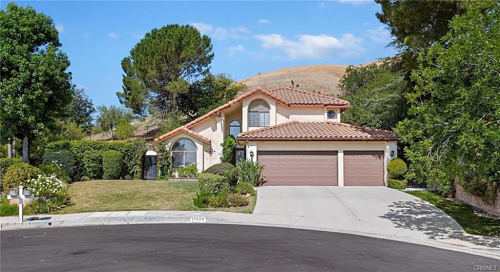 Elfyer - Granada Hills,  House - For Sale