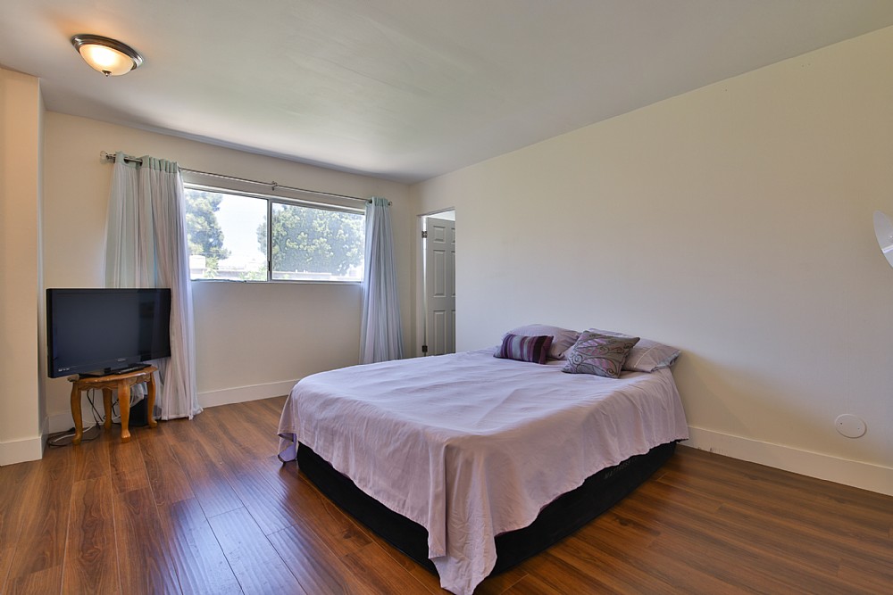Elfyer - Tarzana, CA House - For Sale