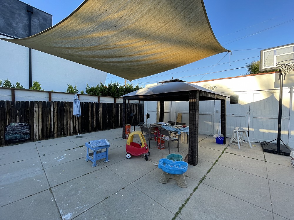 Elfyer - Los Angeles, CA House - For Sale