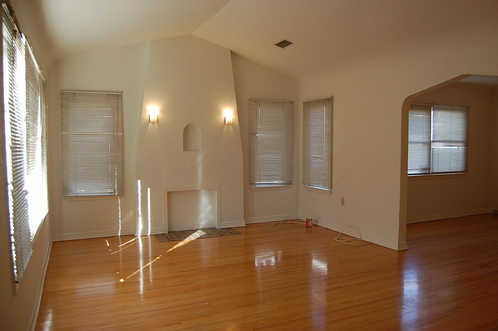 Elfyer - Los Angeles, CA House - For Sale