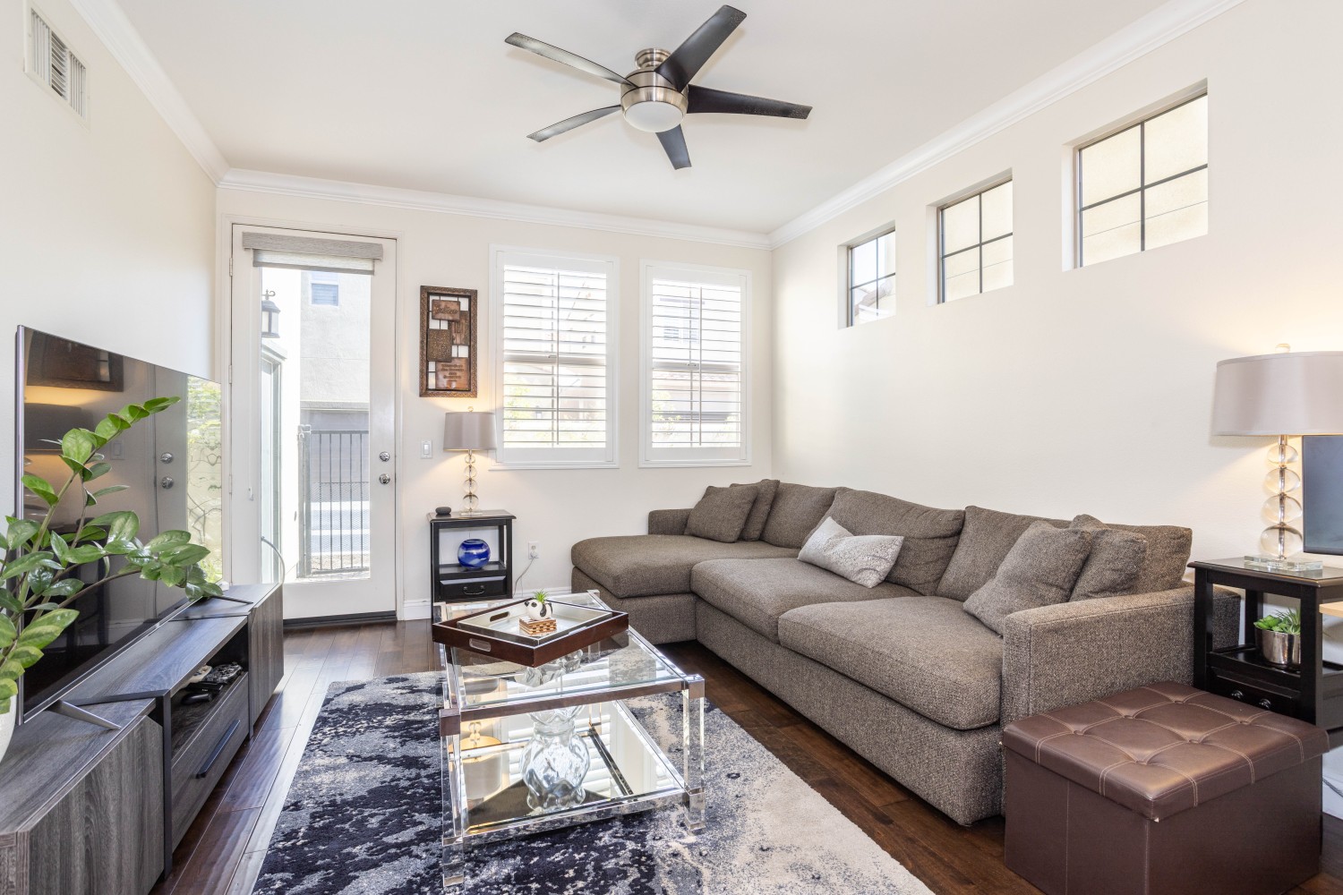 Elfyer - Porter Ranch, CA House - For Sale