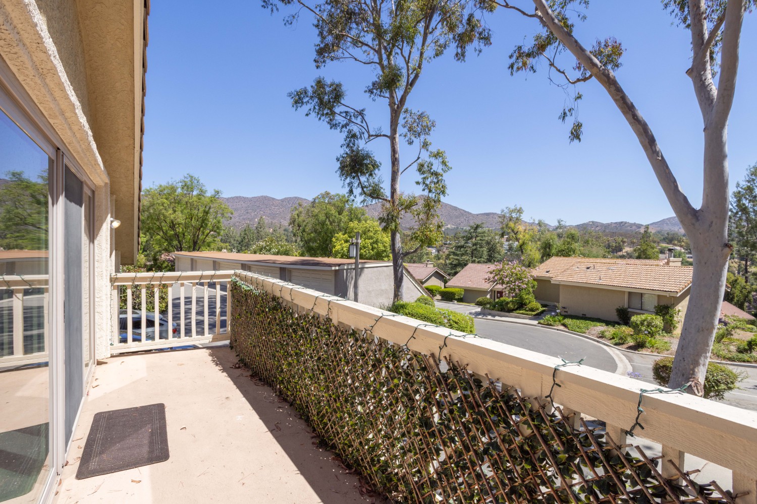Elfyer - Oak Park, CA House - For Sale