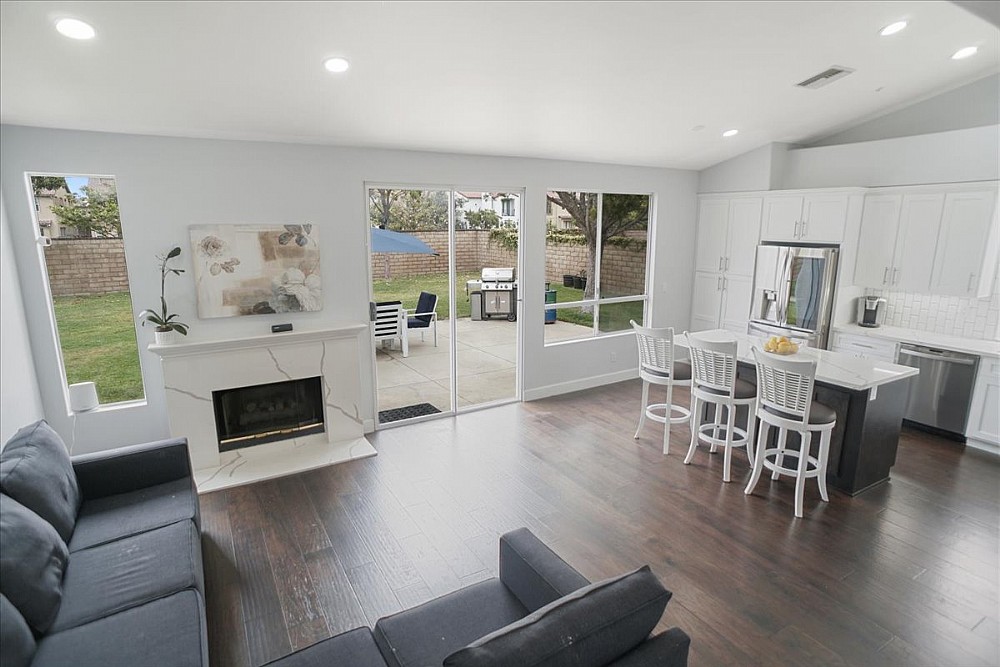 Elfyer - Oxnard, CA House - For Sale