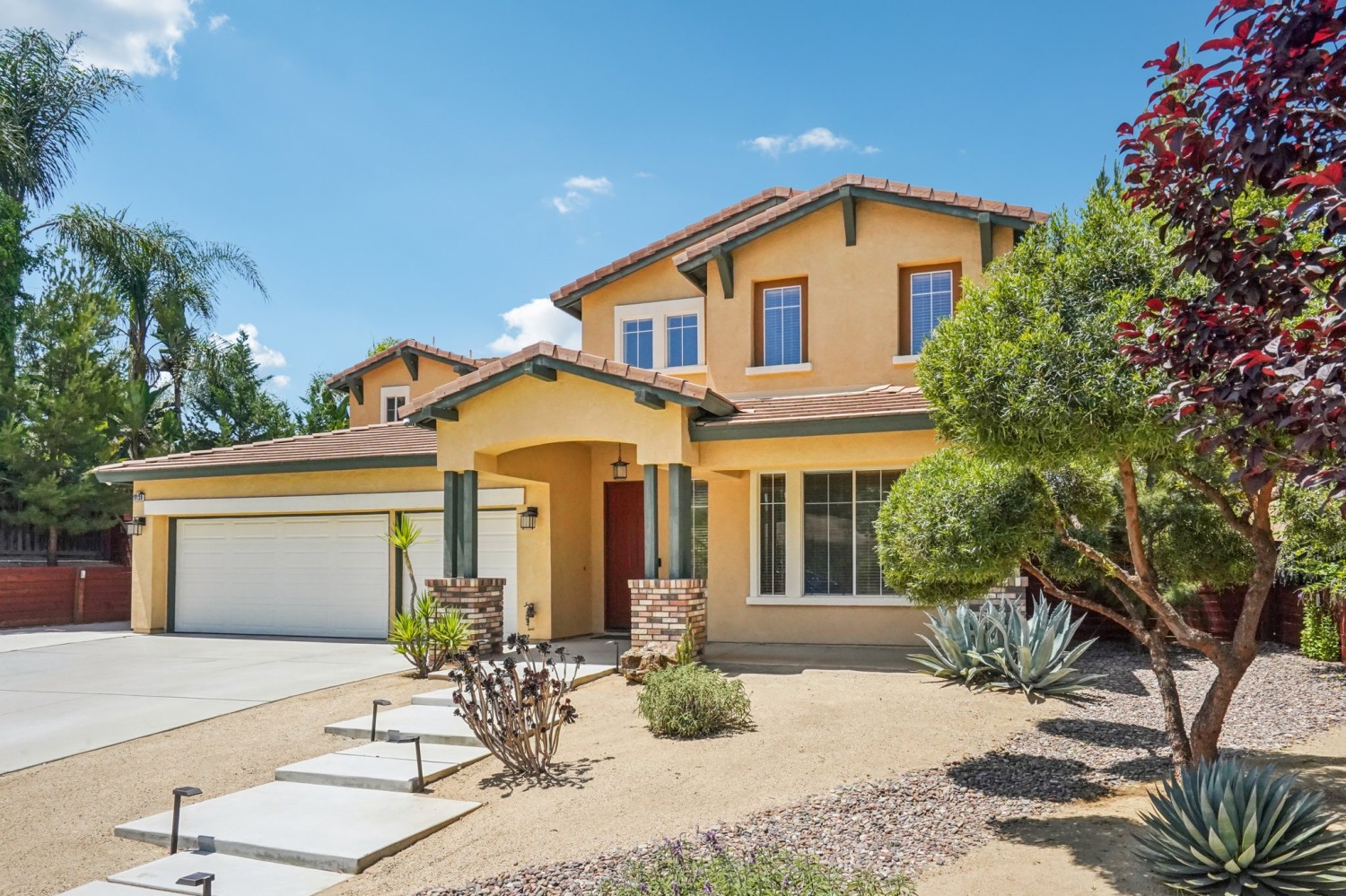 Elfyer - Riverside, CA House - For Sale