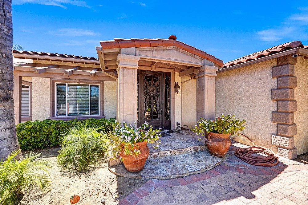 Elfyer - Lake Balboa, CA House - For Sale