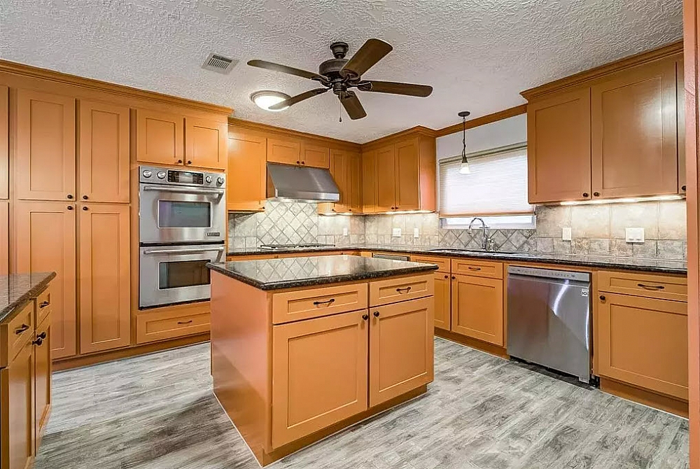 Elfyer - Houston, TX House - For Sale