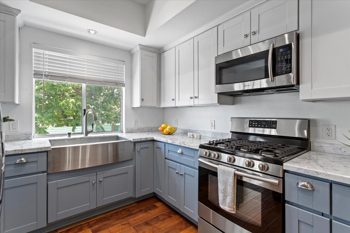 Elfyer - Sherman Oaks, CA House - For Sale