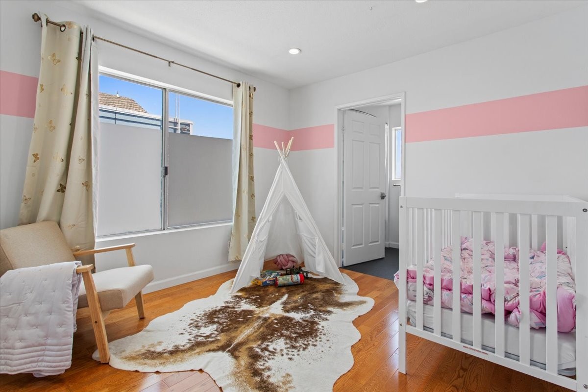 Elfyer - Sherman Oaks, CA House - For Sale