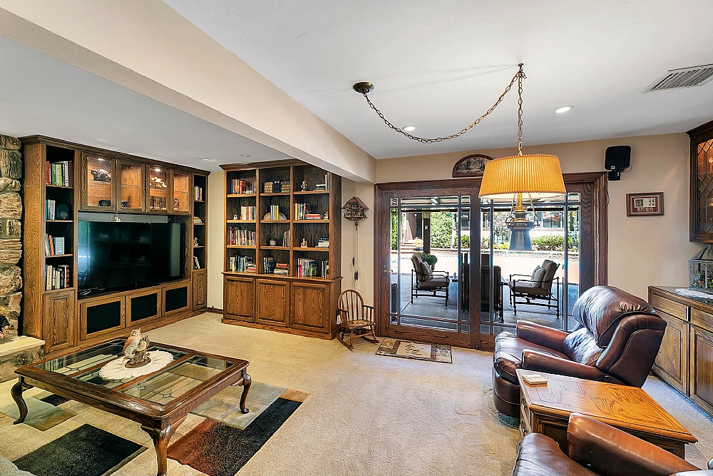 Elfyer - Burbank, CA House - For Sale