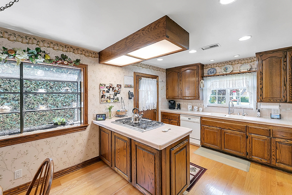 Elfyer - Burbank, CA House - For Sale