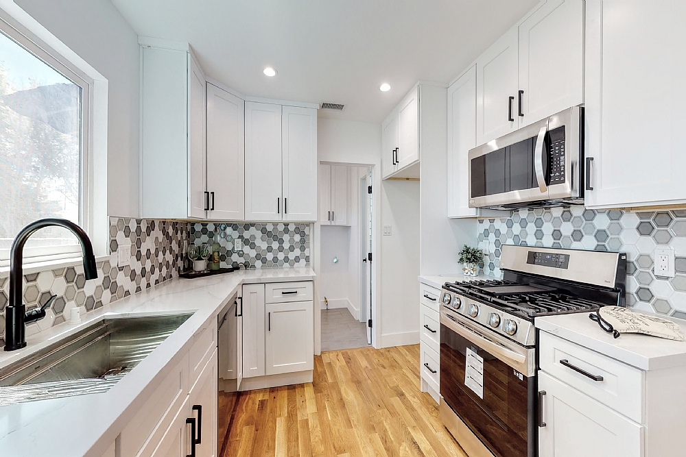 Elfyer - West Hills, CA House - For Sale