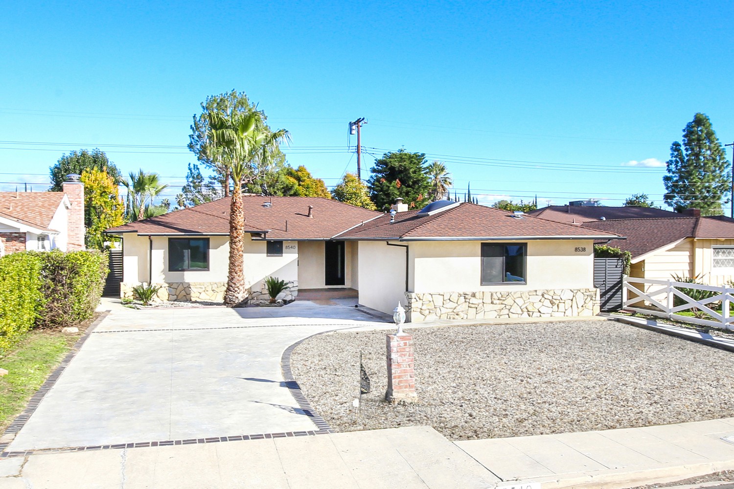 Elfyer - Northridge, CA House - For Sale